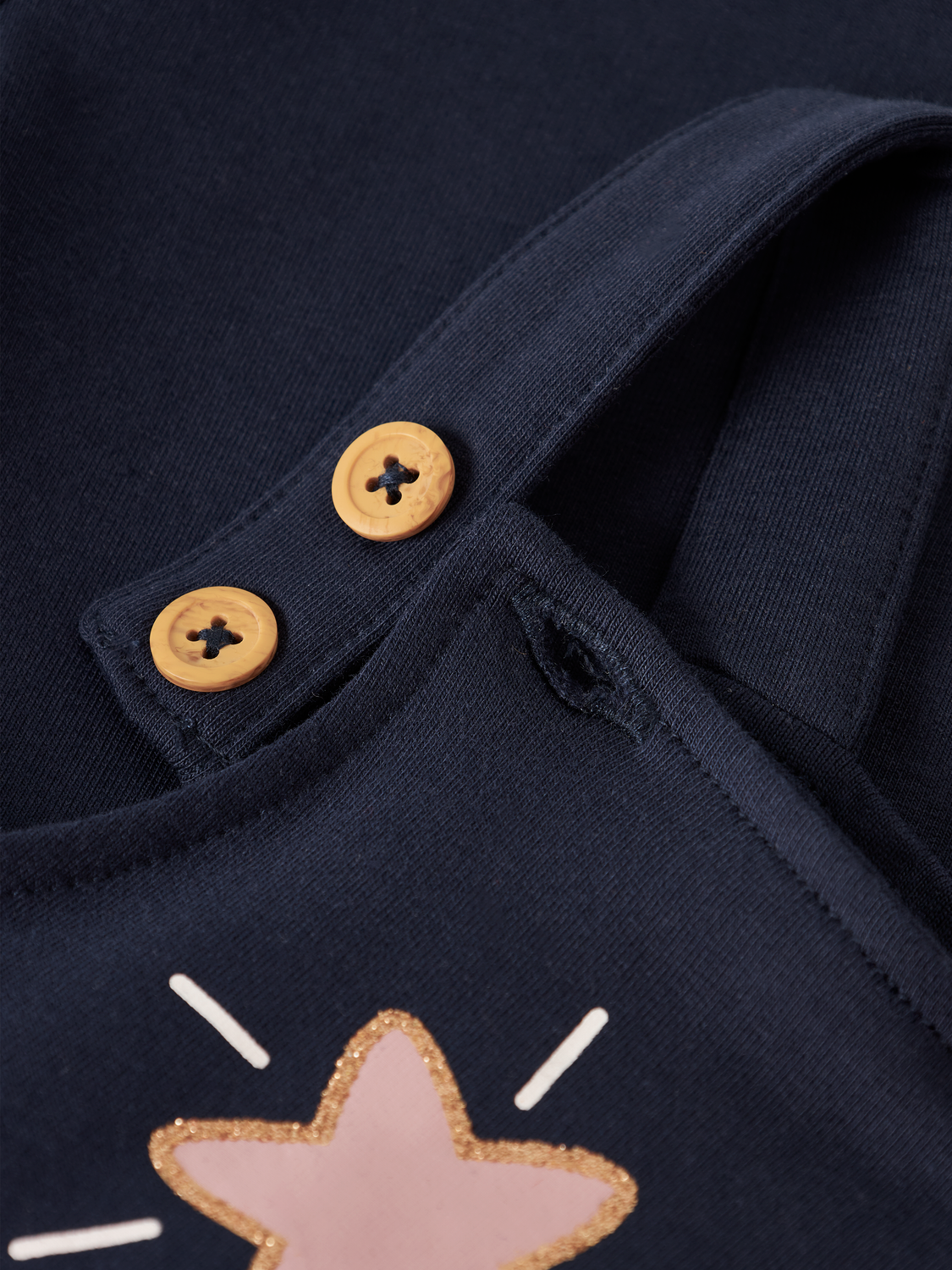 model_shot-front_full